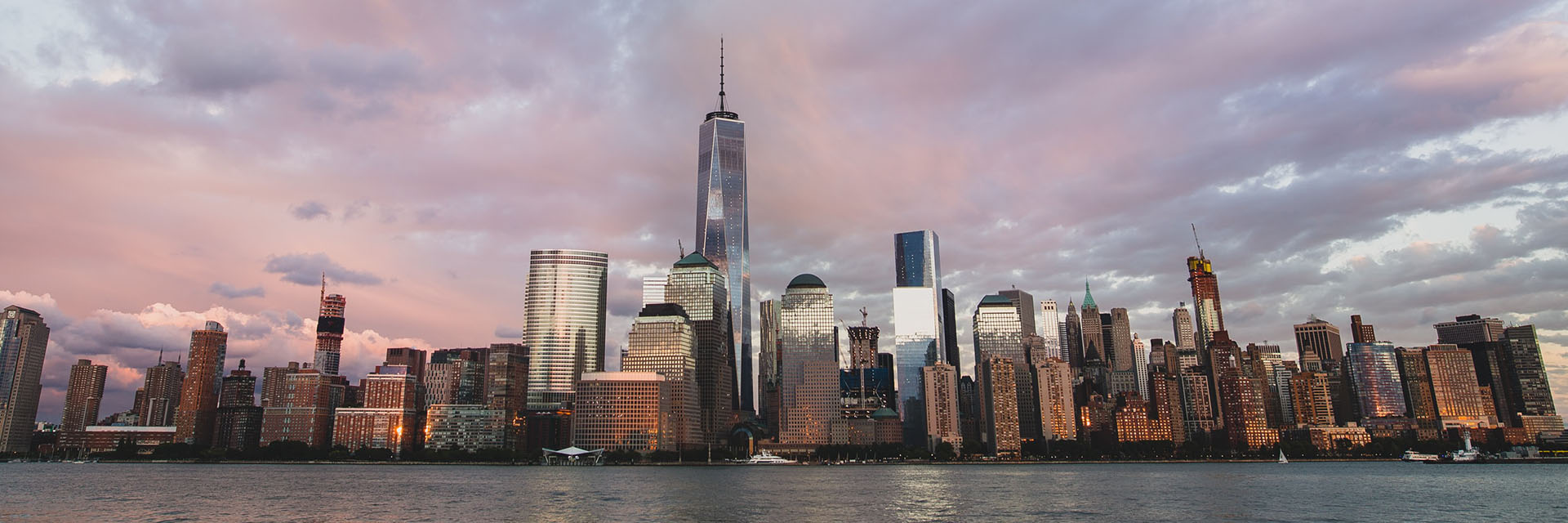 New York Skyline Photo by Nirzar Pangarkar on Unsplash