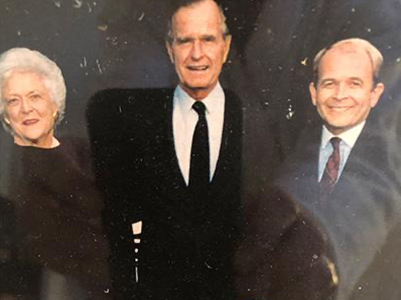 Barbara and President George H.W. Bush with James Cramer.